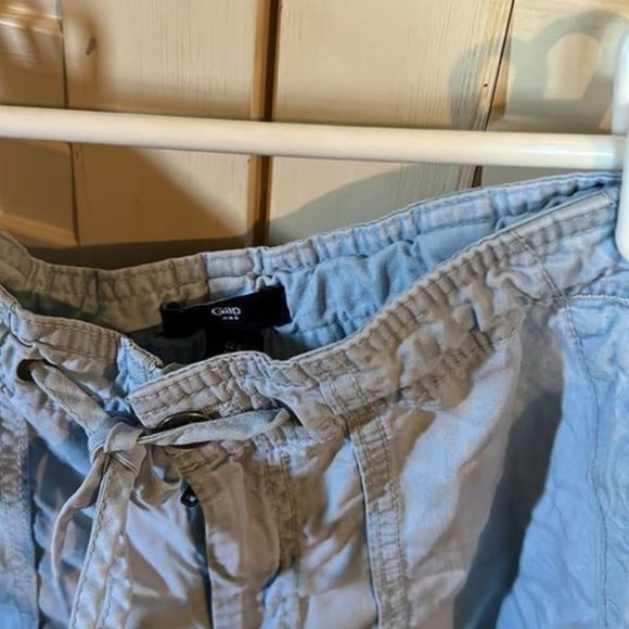 Gap size 8 chambray shorts - Picture 3 of 4